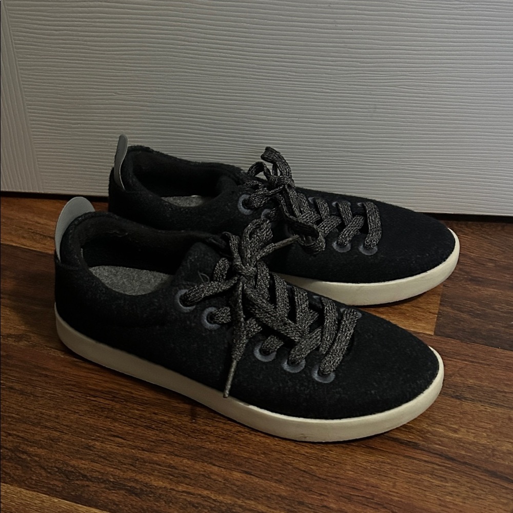Allbirds Women's Black and Gray Sneakers